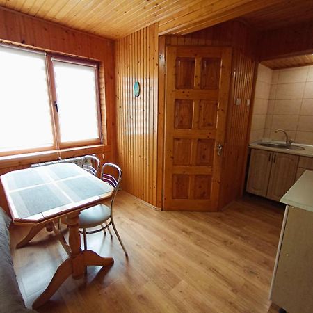 Cottage house Iaremcea Exterior foto