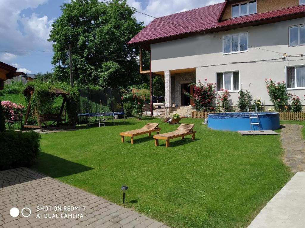 Cottage house Iaremcea Exterior foto