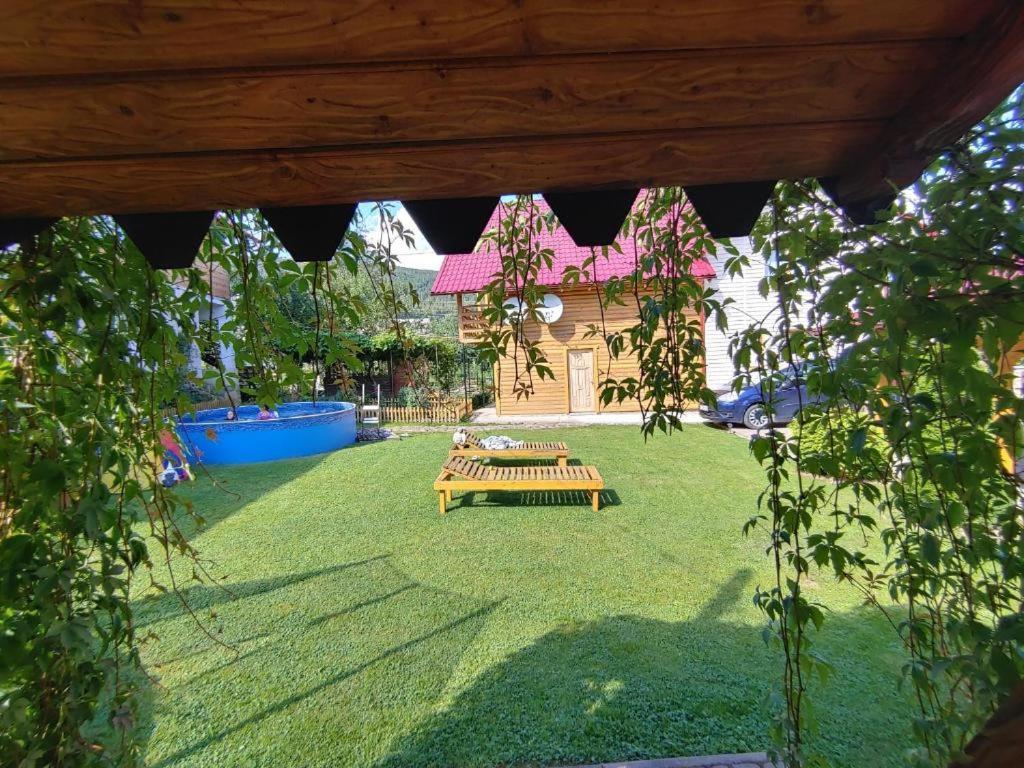 Cottage house Iaremcea Exterior foto