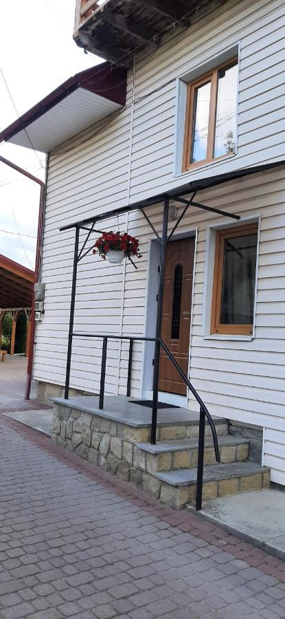 Cottage house Iaremcea Exterior foto