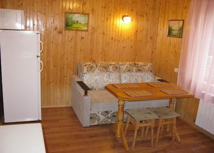 Cottage house Iaremcea Exterior foto